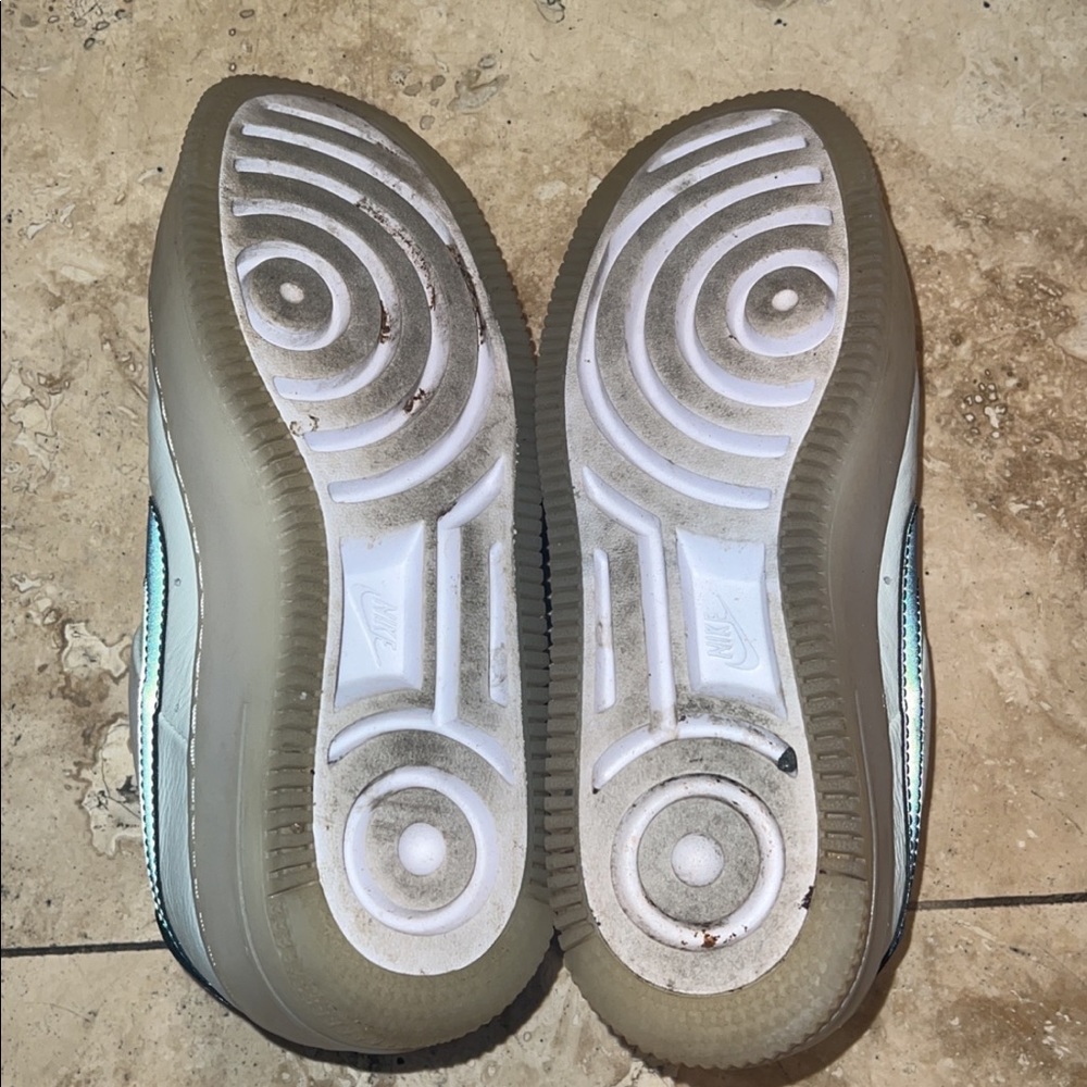 Nike Shoes - Picture 5 of 7